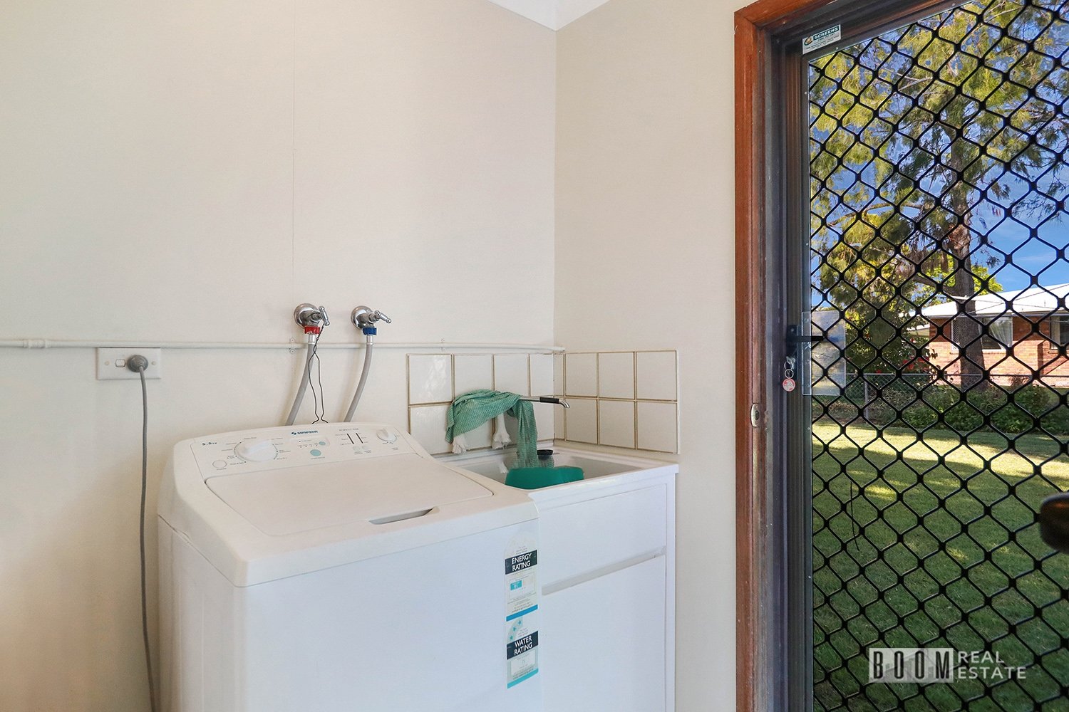1 & 2/13 Capricorn Crescent, Norman Gardens - Thumbnail 8