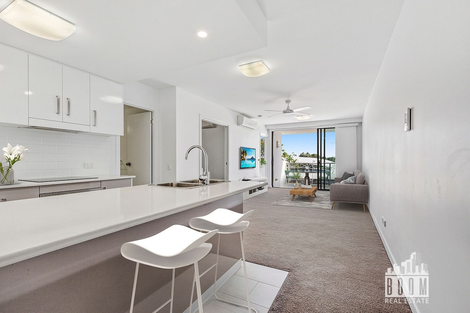 202/2-4 Victoria Parade, Rockhampton City - Thumbnail 2
