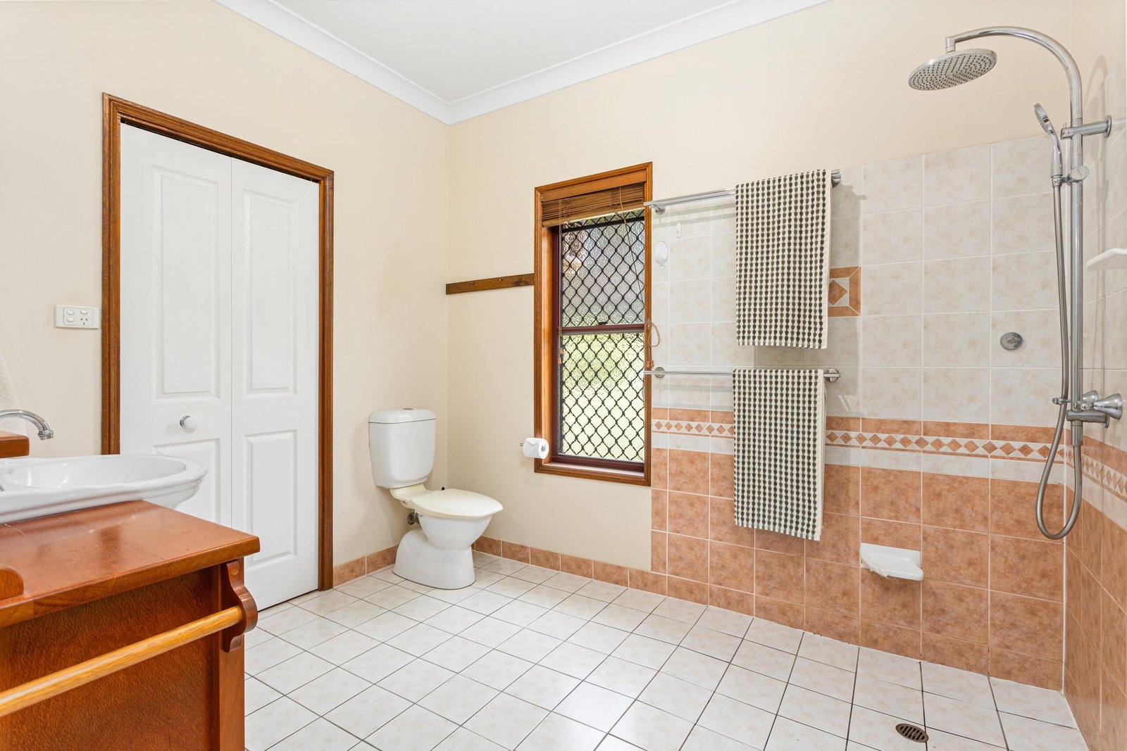 123 Camms Road, Cawarral - Thumbnail 8