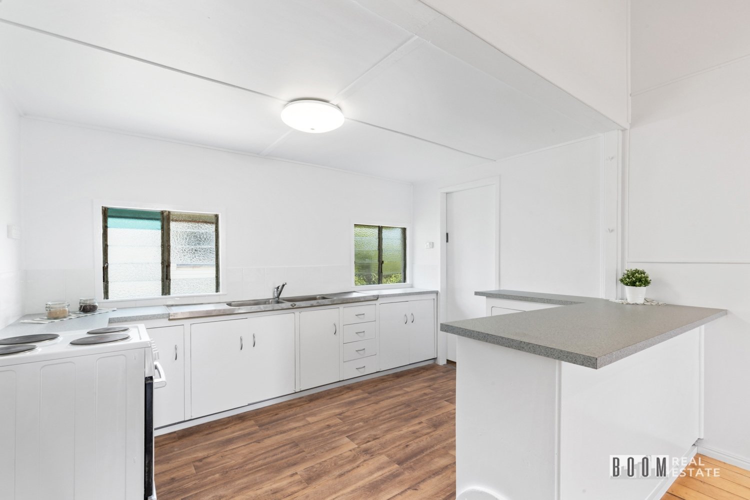 80 Western Street, West Rockhampton - Thumbnail 3
