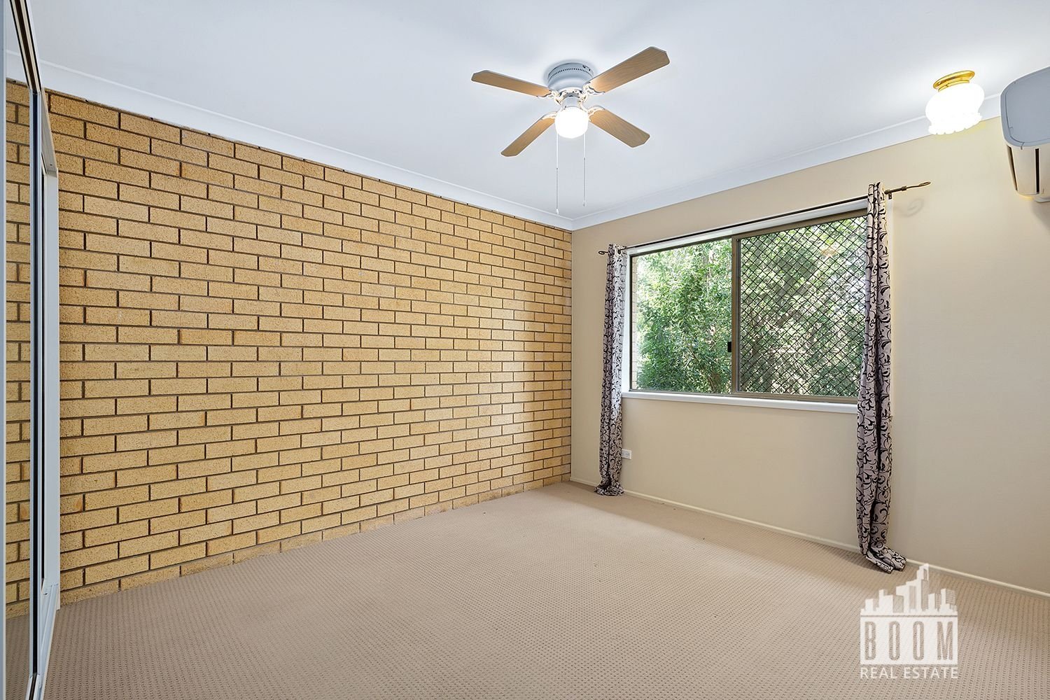 1&2 54 Medcraf Street, Park Avenue - Thumbnail 3