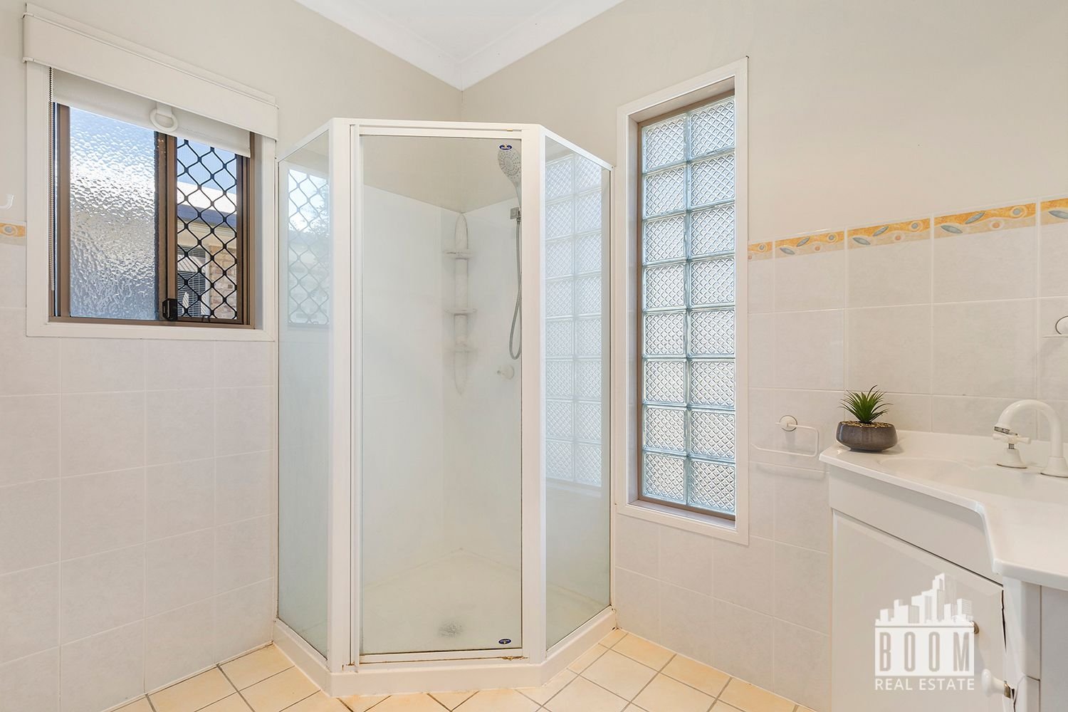 20 Warner Avenue, Norman Gardens - Thumbnail 7