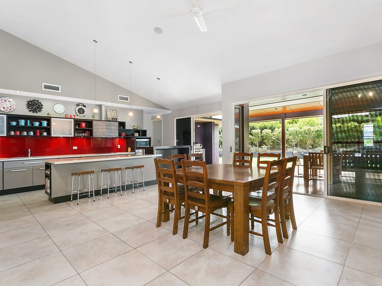 4 Quarrion Court, Parkhurst - Thumbnail 2