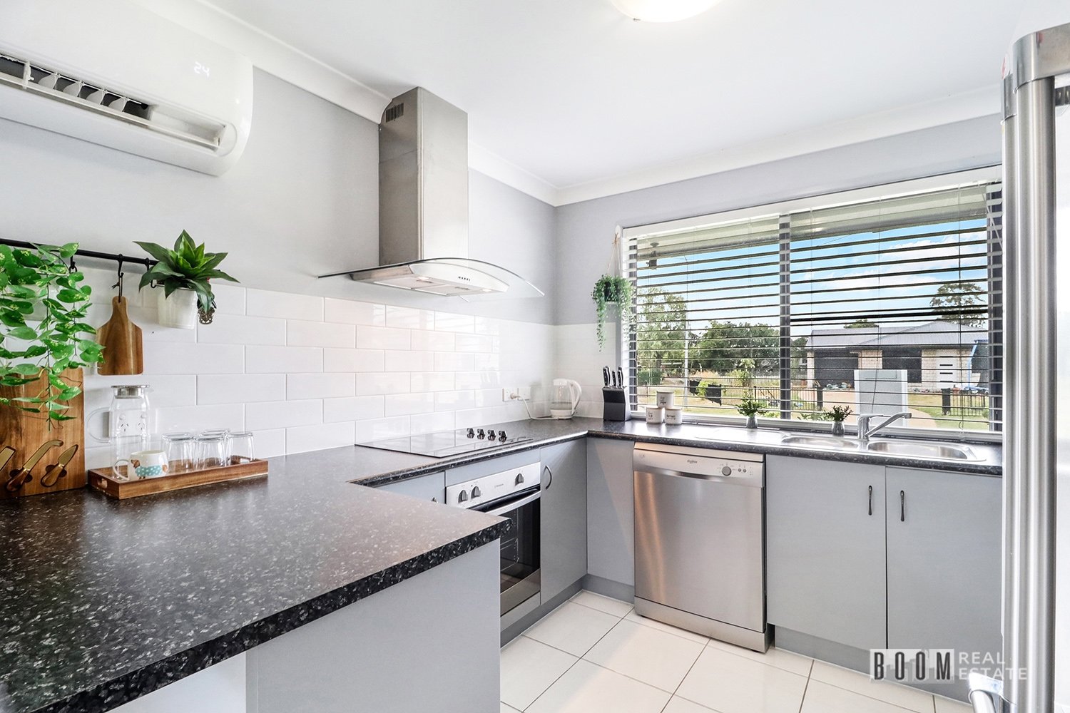 9 Jomarant Place, Kawana - Thumbnail 5