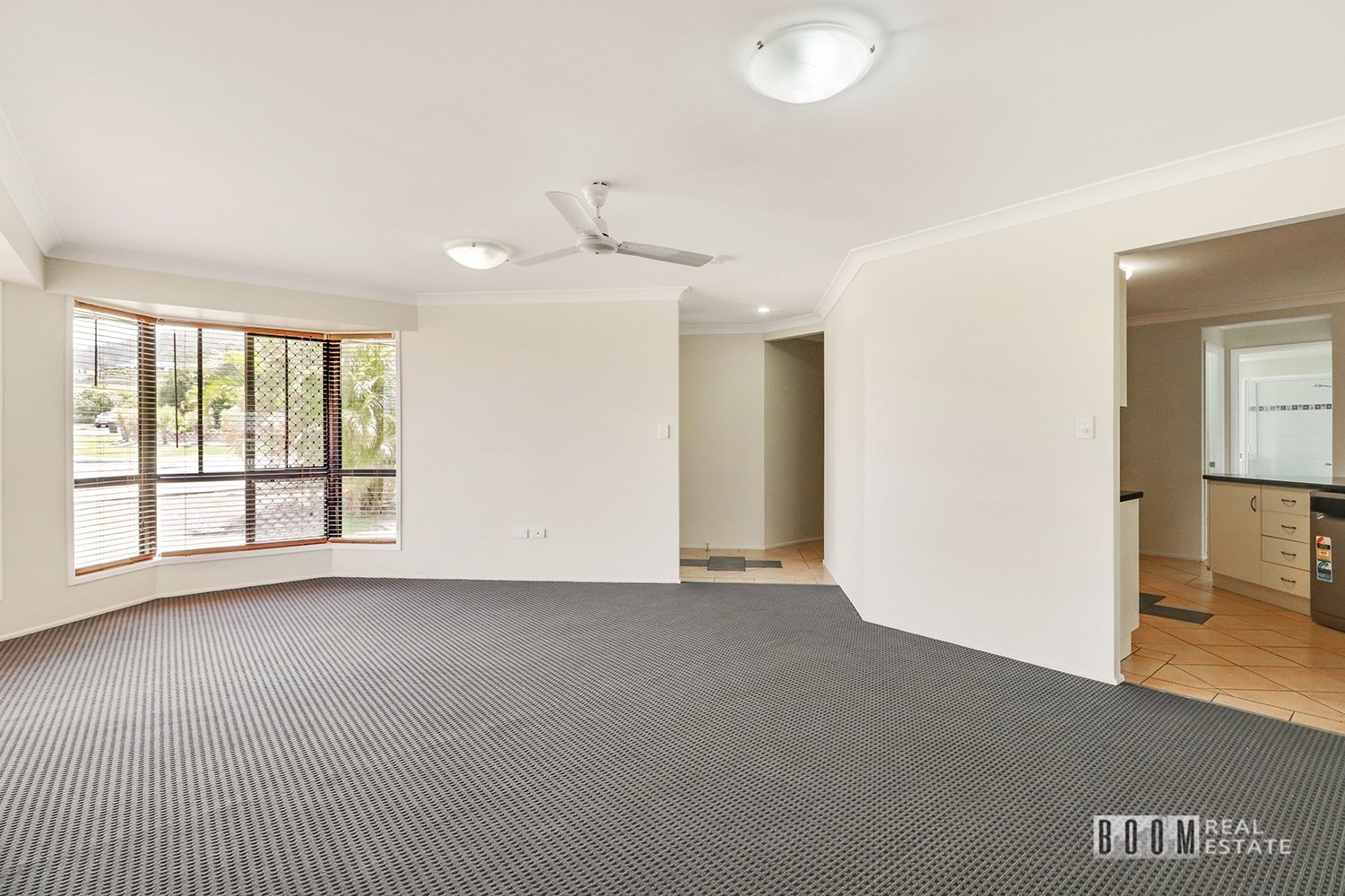 16 Nagle Drive, Norman Gardens - Thumbnail 2
