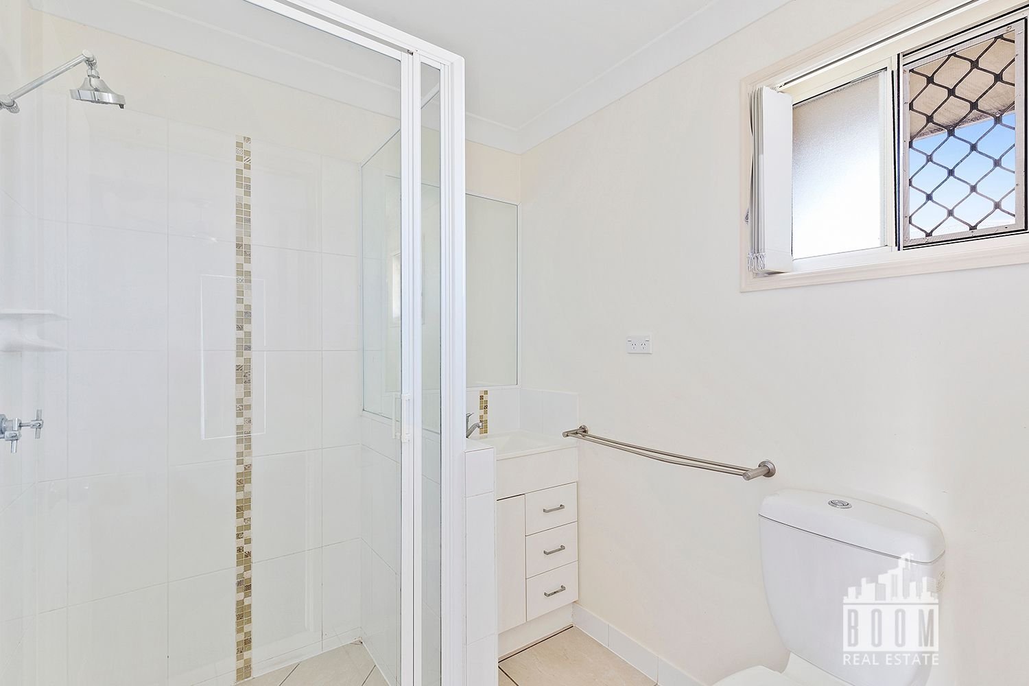 17 Cherryfield Road, Gracemere - Thumbnail 6