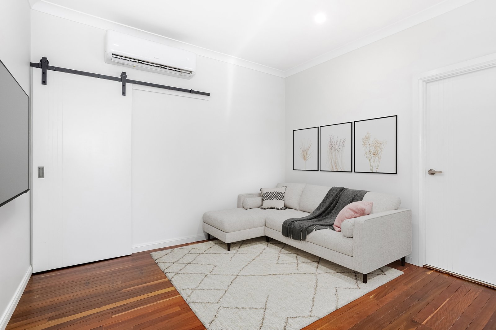 446B Paterson Street, Lakes Creek - Thumbnail 5