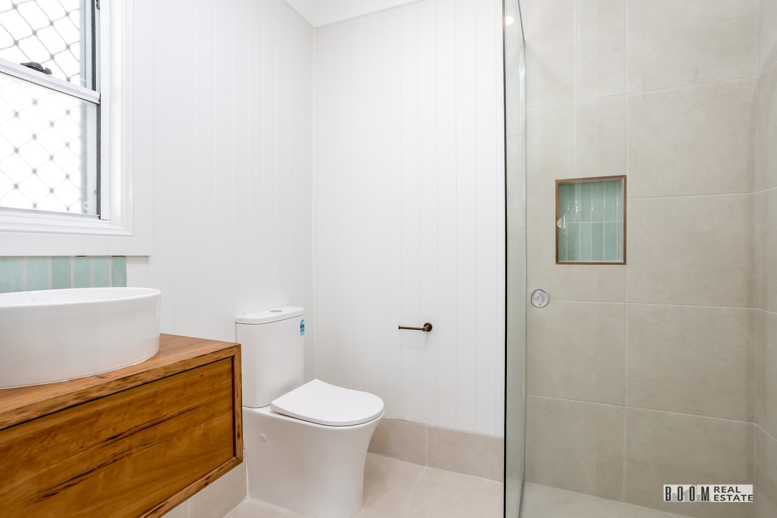 446B Paterson Street, Lakes Creek - Thumbnail 7